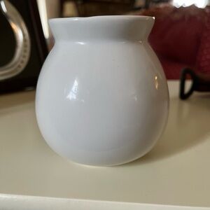 𝅺chantal vase, sugar container